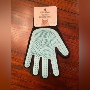 NWT Cat Grooming Glove